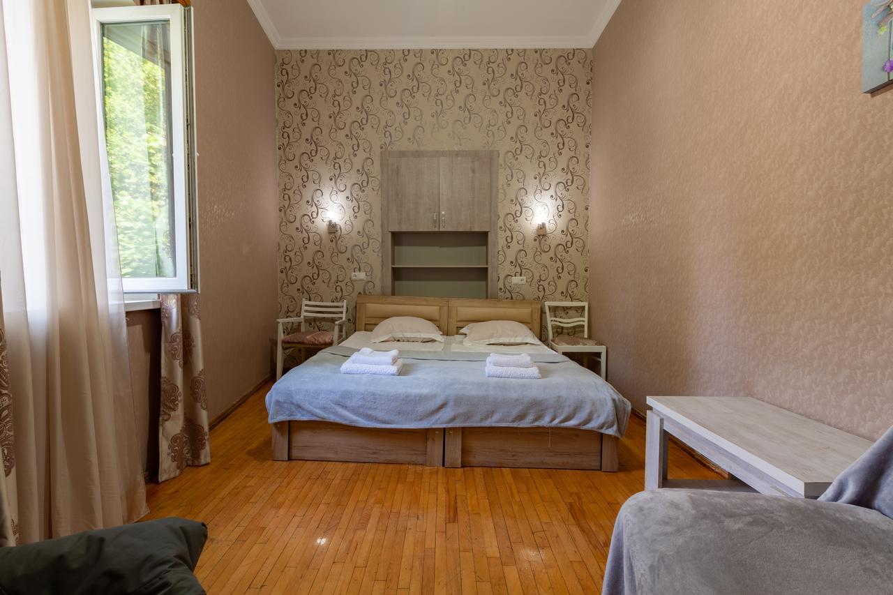 Guest House Keria Tbilisi Esterno foto